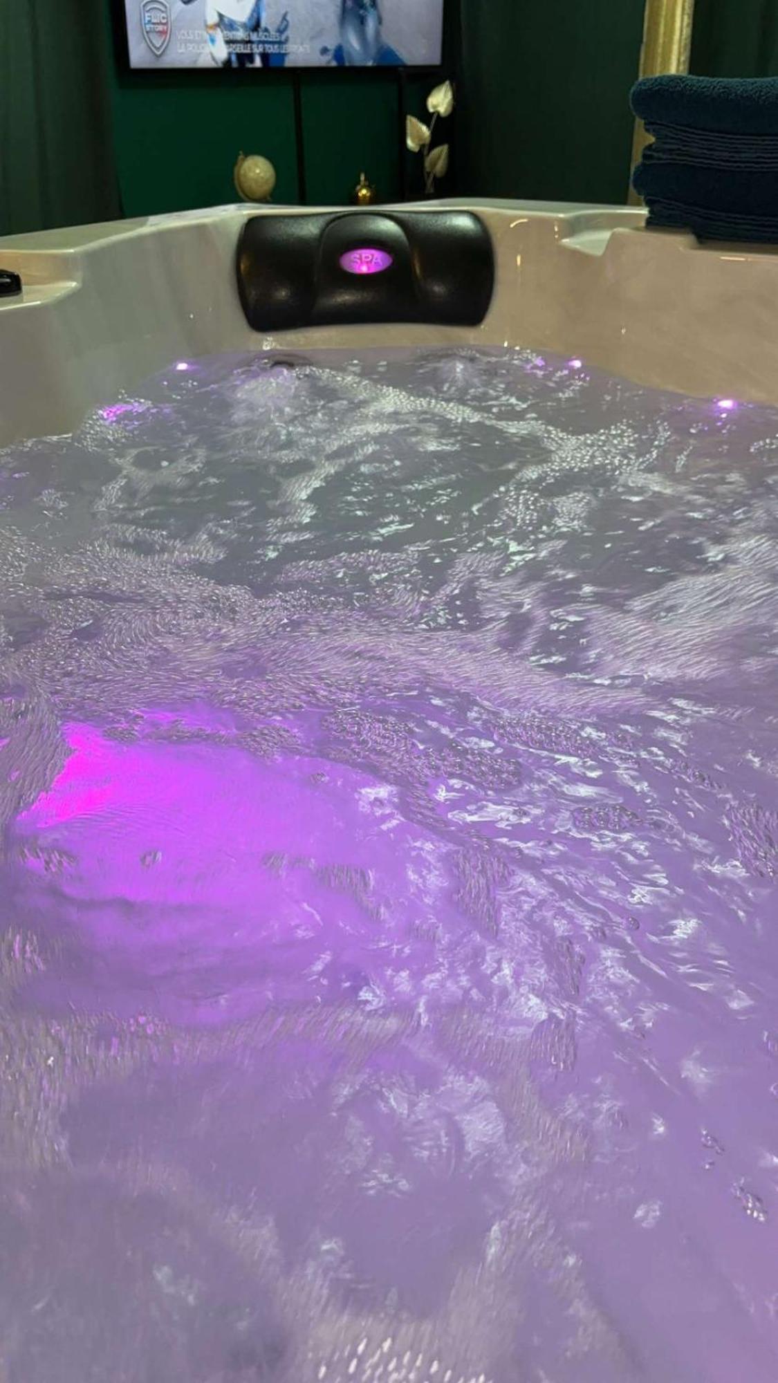 Suite Jacuzzi "Spa Privatif " Appartement Jacuzzi Тулуза Екстериор снимка