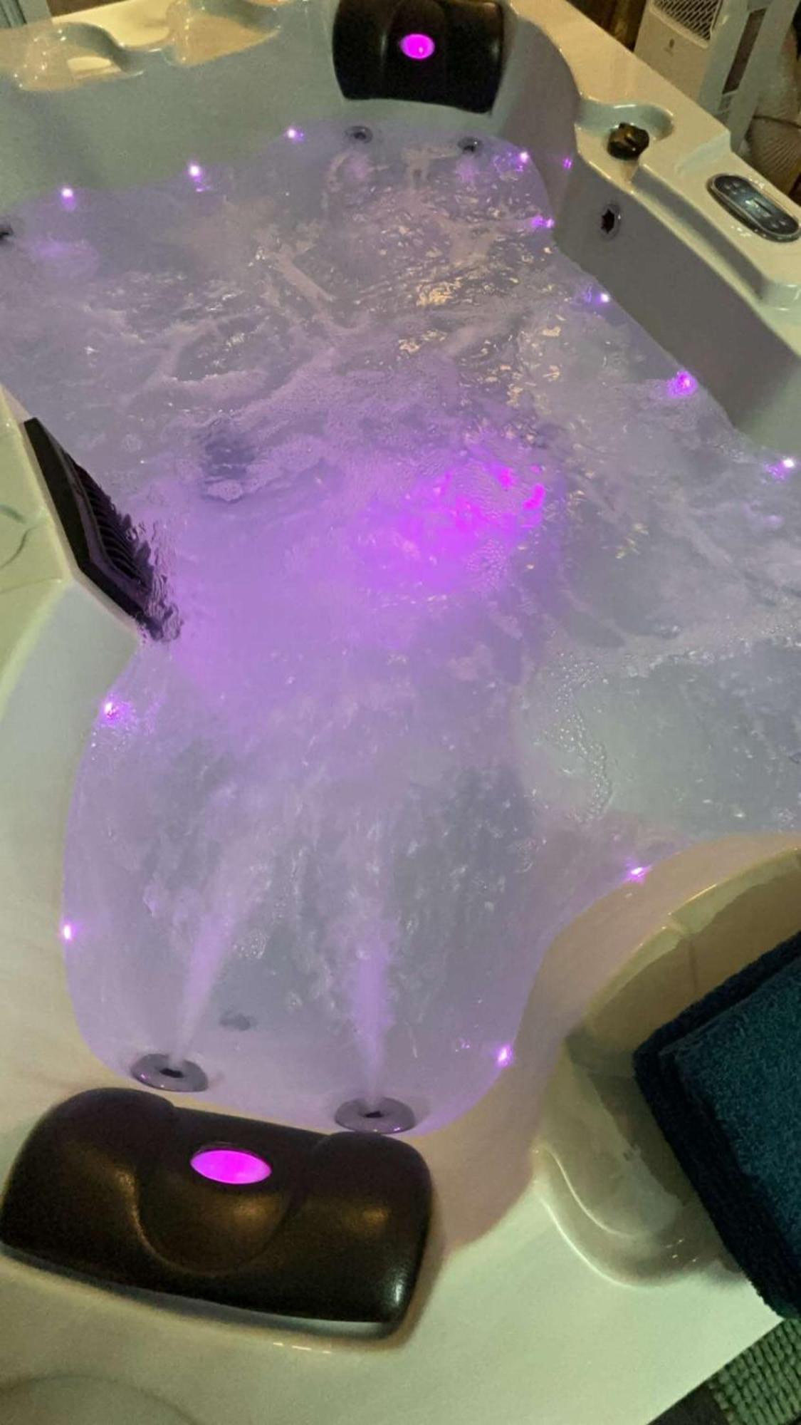 Suite Jacuzzi "Spa Privatif " Appartement Jacuzzi Тулуза Екстериор снимка