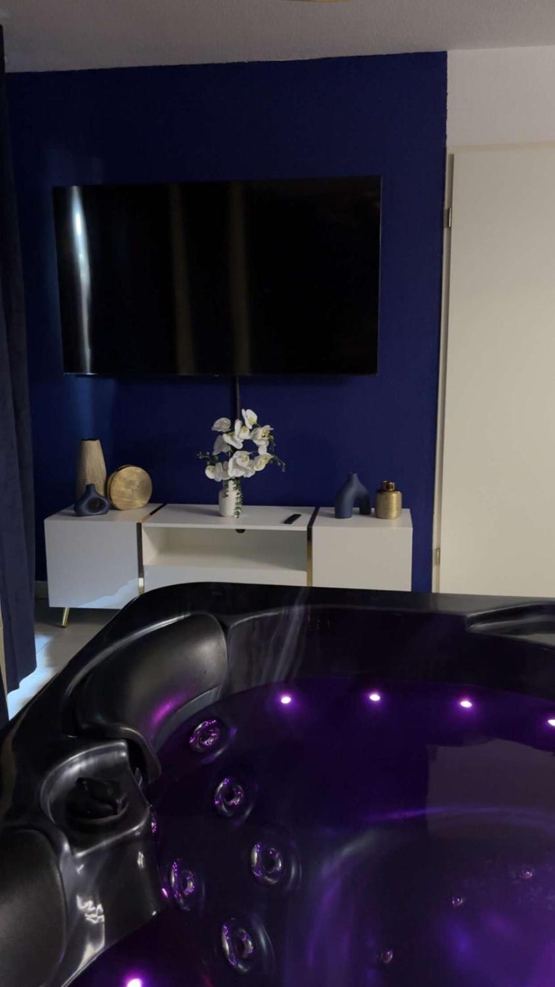 Suite Jacuzzi "Spa Privatif " Appartement Jacuzzi Тулуза Екстериор снимка